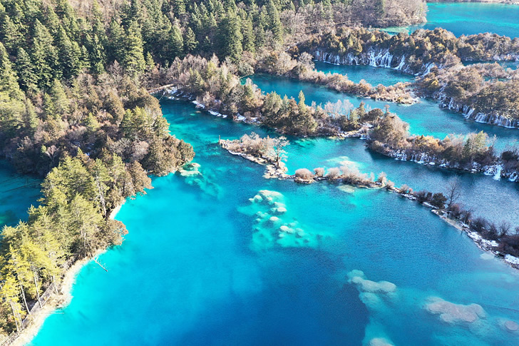 Exploring Scenic Landscapes and Natural Wonders: A Traveler's Guide